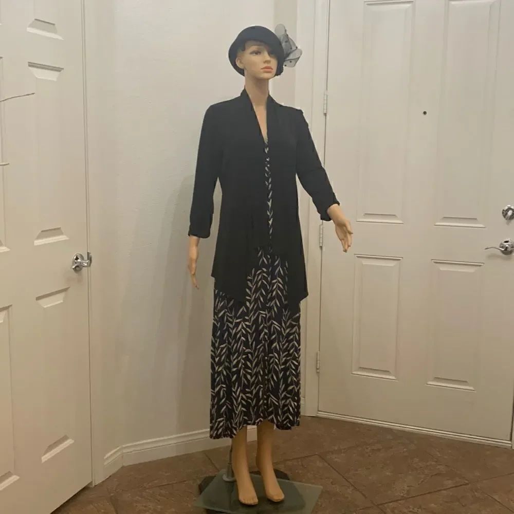 Chico’s Size 0 Black V Neck 3/4 Sleeves Peplum Waist Polyester Spandex Jacket